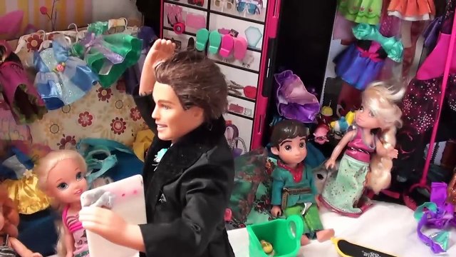 Anna and Elsa Toddlers Fashion Show Barbie Summer Collection # 1 Chelsea Ariel Disney Toys Bratz MGA