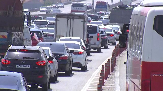 고속도로 상행선 정체 이어져...저녁 6시 최고조 / YTN