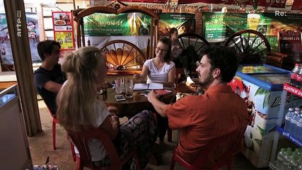 Re: Im Urlaub Gutes tun - Junge Freiwillige in Kambodscha (Doku)