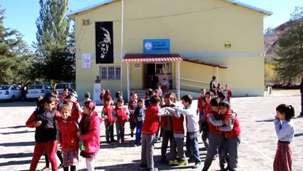 Böbrek Yetmezliği Nedeniyle Hayatını Kaybeden 10 Yaşındaki Samet Oltu'yu Yasa Boğdu