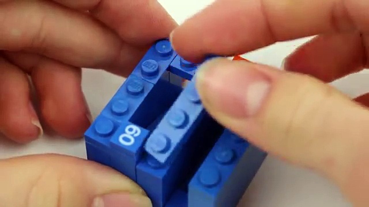 How to Build a Mini Lego Candy Machine Pocket Sized 3