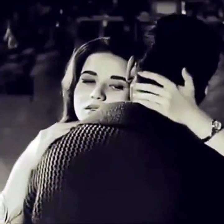 بحبك حب محدش قبلنا عرفه ولا صدفه ..!! ❤ (1)