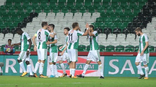 Konyaspor'da Yardımcı Antrenör Hüseyin Çimşir İstifa Etti