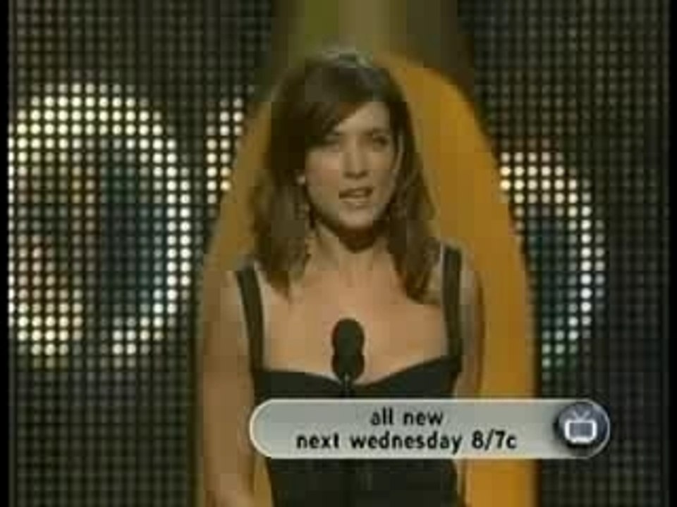 Kate Walsh Introducing Carrie Underwood "So Small" @ CMAs