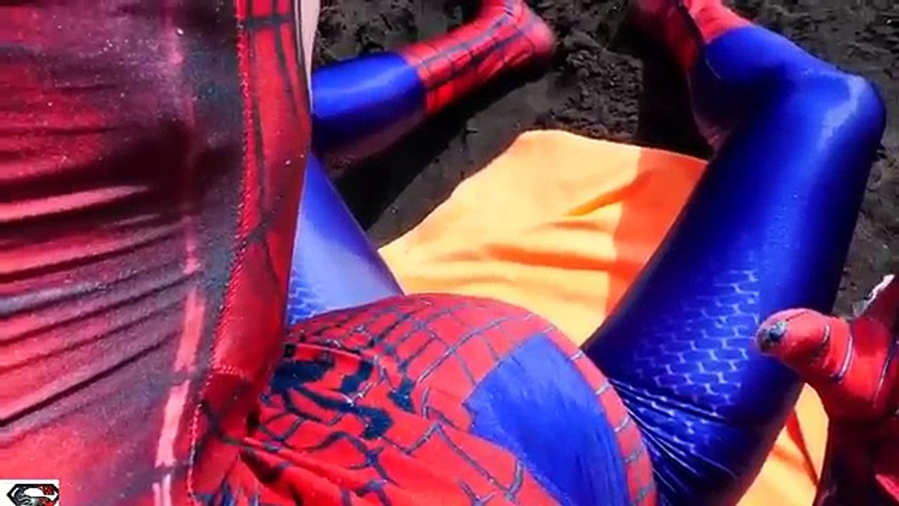 Fat Spiderman vs Hulk Pink Spidergirl Frozen Elsa Fun Superhero In Real Life 11