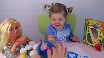 ✿ КРАСИМ Кукле ВОЛОСЫ Пальчиковые Краски Ладошки Дианы в Краске Doll Hair Paint Color Changing SES
