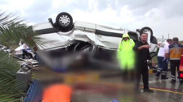 Turistleri Taşıyan Midibüs Devrildi: 3 Ölü, 10 Yaralı (3)