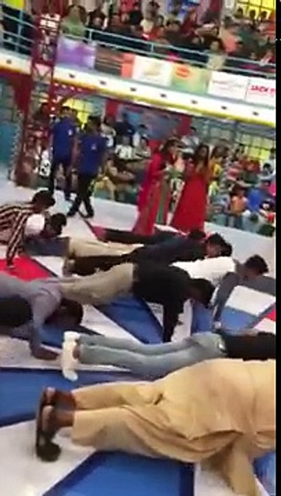 Fahad Mustafa Accepted Hareem Farooq's Challange in a Live Show