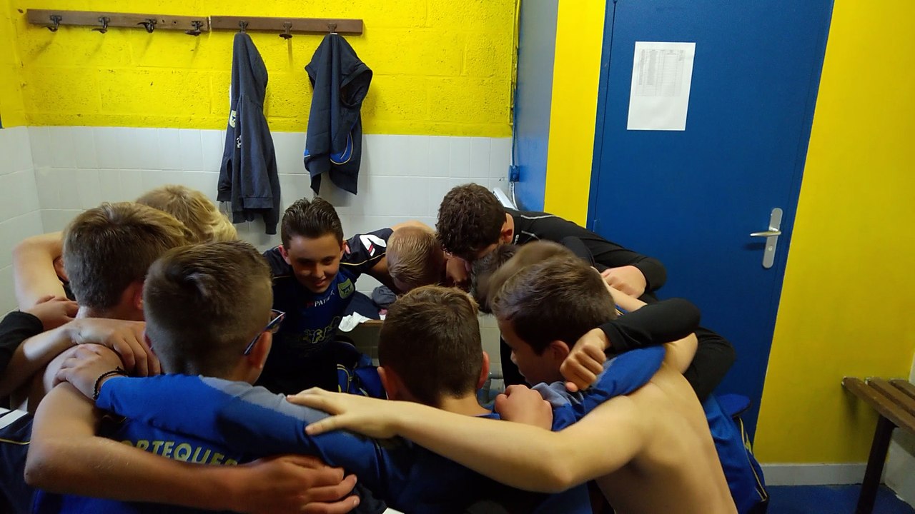 07/10/2017 : la joie des U13 après leur victoire 11-1 !