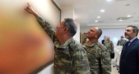 Org. Akar ve Hakan Fidan'ın Görüşmesinde Çekilen Fotoğrafta Harita Blurlandı