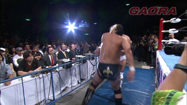 SUWAMA vs AKIYAMA JUN 2011.10.23 TRIPLE CROWN CHAMPIONSHIP