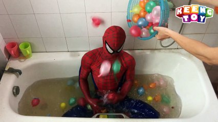 Learn Colors for children - Spiderman Finger Family Song Water Balloons Nursery Rhymes Song 4