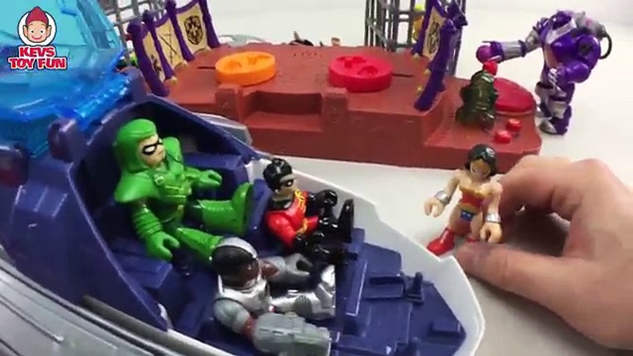 Imaginext Toys Batman Superman Wonder Woman & Justice League Battle in Darkseid Battle Arena