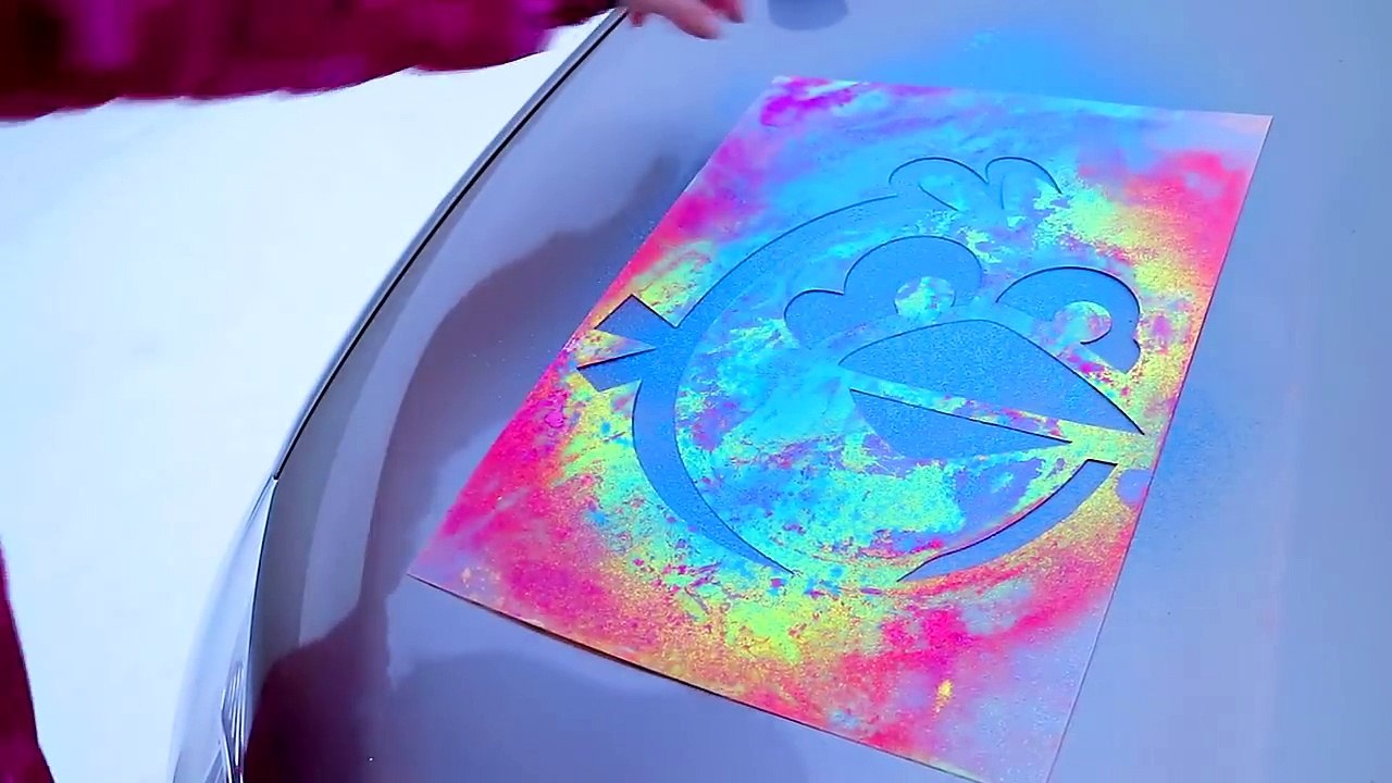 Вредные детки разрисовали красками машину за 1 000 000