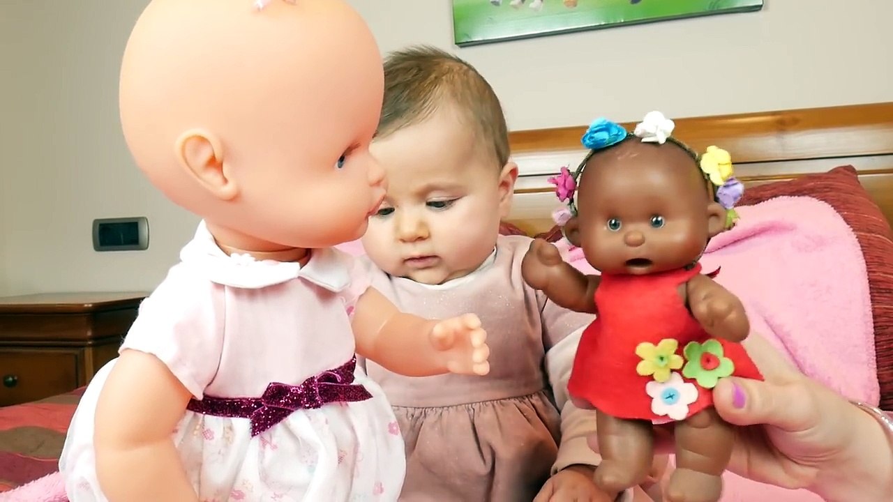 Sabrina se pone Malita, la Doctora Skye, Luci y Martina la Curan con una Inyección - Capítulo 2