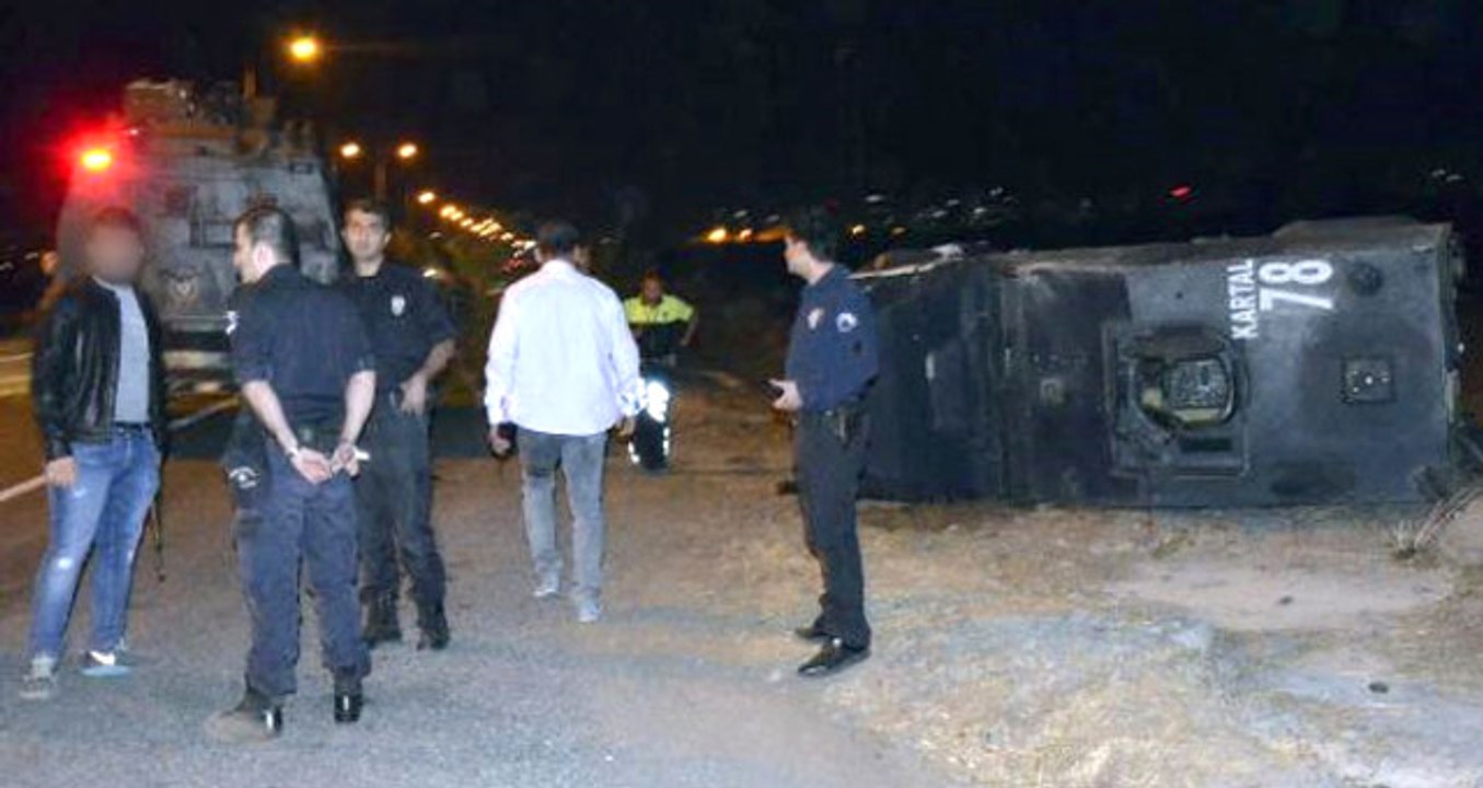 Siverek'te Zırhlı Araç Devrildi, Özel Harekat Polisleri Büyük Tehlike Atlattı!