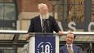Letterman roasts Manning at Peyton's statue unveiling