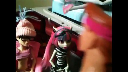TRAILER PARK TRASH | Monster High Mayhem - Episode 29