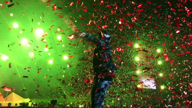 Marseille : Soprano a mis le stade Vélodrome en feu !