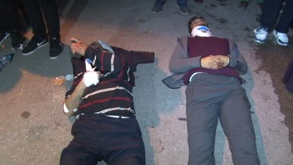 Kontrolsüz Yola Çıkan Tıra, Servis Minibüsü Çarptı: 29 Yaralı