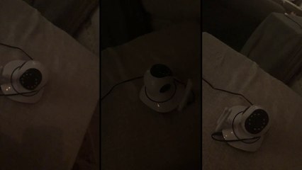 Une femme se rend compte qu'un hacker s'est introduit dans sa webcam