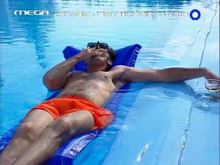 Kατι τρεχει με τους διπλα 05