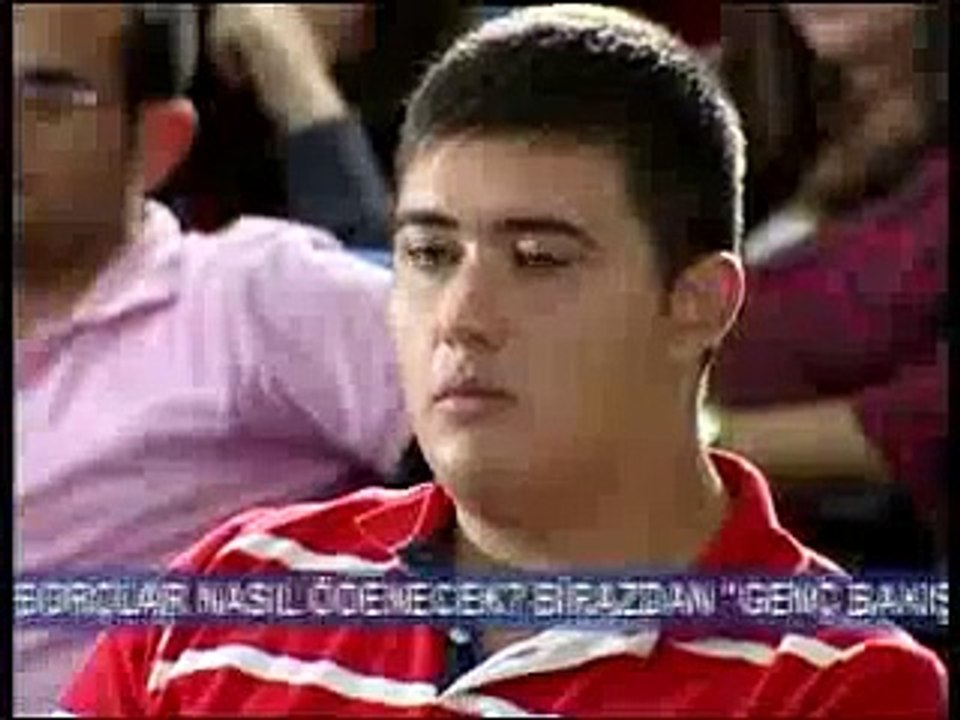 kapitalist sistem herkesi hem köle yapıyor hem ke-efir yapıyor hem fegıyr yapıyor hem koyun yapıyor