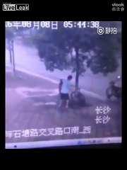 Chinese cut down the tree to steal bike
