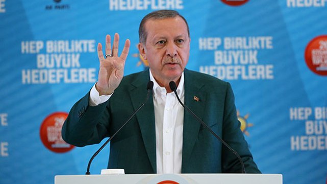 Erdoğan'dan AK Parti Teşkilatına Mesaj: Kimse Kendini Davanın Üzerinde Göremez