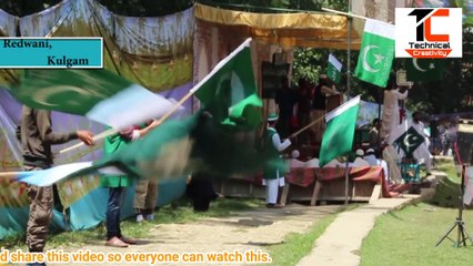 Kashmir Celebrates Pak Independence Day, Armed Rebels give Gun salute