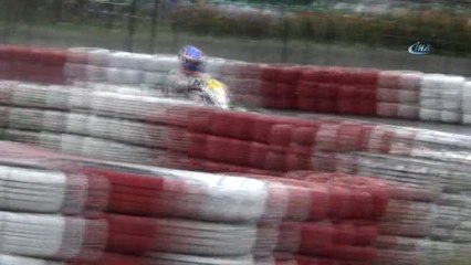 Baba Kızın Off-Road Mücadelesi Dikkatleri Üzerlerine