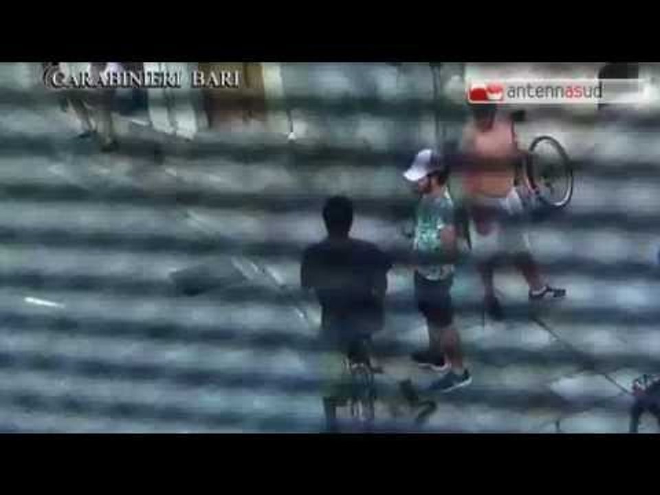 TG 03.02.15 Spaccio di droga nel centro storico di Andria, tre persone arrestate
