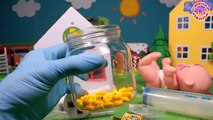 En video Niños para y Muñeca pupsiki de madre e hija jugando a un juego Dr. inyecciones múltiples dulces