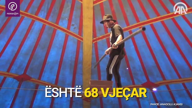Turku që ecë mbi litar për më shumë se gjysmë shekulli!