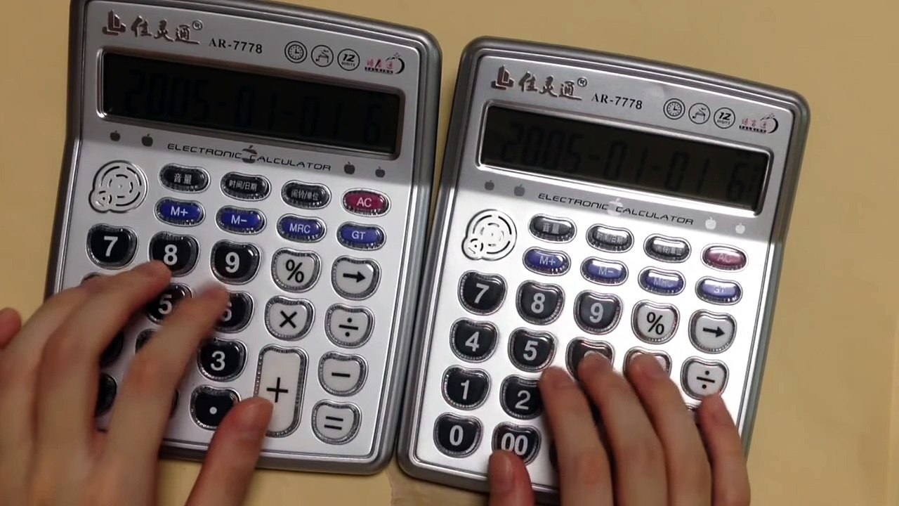 La chanson Despacito jouée sur 2 calculatrices