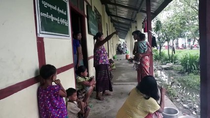 Combats entre Rohingyas et l'armée en Birmanie: témoignages