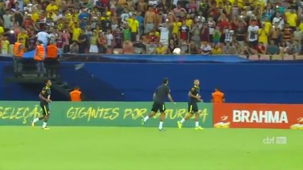 La magie de Neymar et Gabriel Jesus à l'échauffement