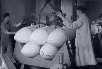 Bombing-Up the Valiant and Victor Aircraft (1956)