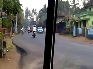 Çılgın Otobüs Şöförü - Hindistan _)