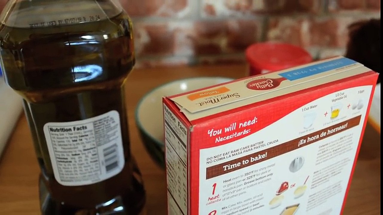 Baby Alive Daisy Makes Molly A Birthday Cake! - Baby Alive Videos