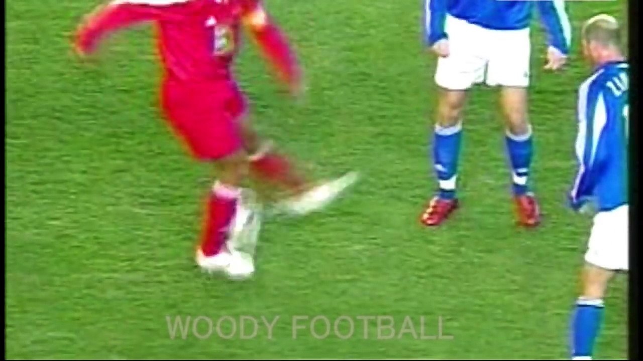 遊び心満載 超トリッキーな横パス ロナウジーニョ 中田英寿 ソング 世界選抜 Vs 欧州選抜 05 Video Dailymotion