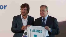 Fernando Alonso recibe un homenaje en el Santiago Bernabéu