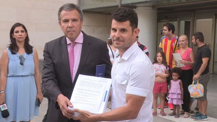 El supuesto hijo valenciano de Julio Iglesias presenta demanda de paternidad