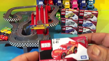 Disney cars 3 complete TOMICA diecasts lightning mcqueen jackson storm cruz ramirez pixar