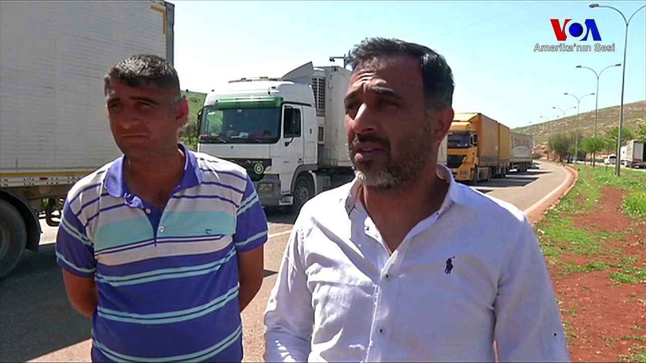 Cilvegözü Sınır Kapısı'ndan Suriye'ye Yardım Malzemesi Sevkiyatı Devam Ediyor