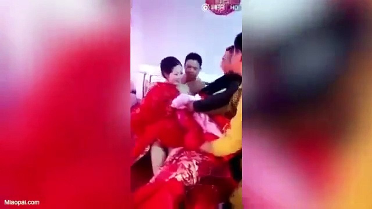 중국의 결혼식 풍습 신부 가슴 만지기? 골때리네 ~ - video Dailymotion