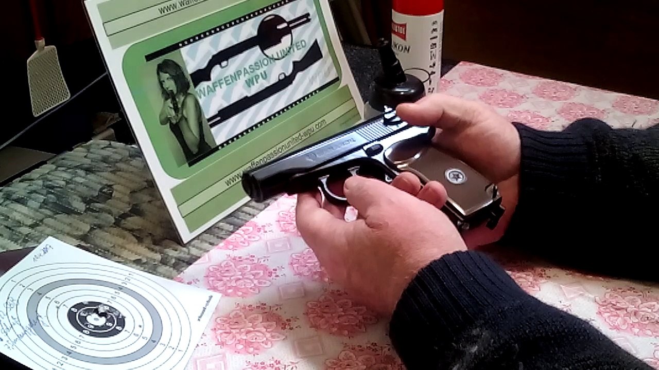 Makarov Co2 SBB _ Pistole