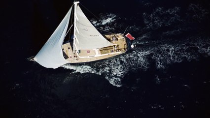 La nouvelle montre Seamaster Aqua Terra avec l'acteur Eddie Redmayne pour Omega