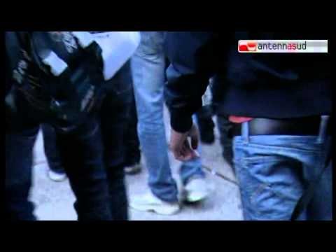 TG 24.02.15 Petardo in classe al Majorana di Bari, malore per la docente