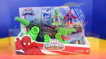 Y larva del moscardón héroes en en niño Pensilvania piscina hombre araña nadar para intentos con Playskool gator joey playmobil